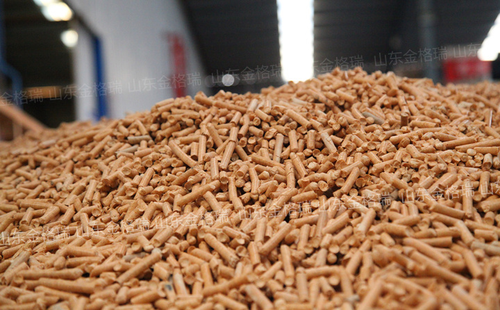 木屑顆粒機的出現(xiàn)給木業(yè)的后續(xù)工作起到推動的作用 木屑顆粒機的出現(xiàn)給木業(yè)的后續(xù)工作起到推動的作用