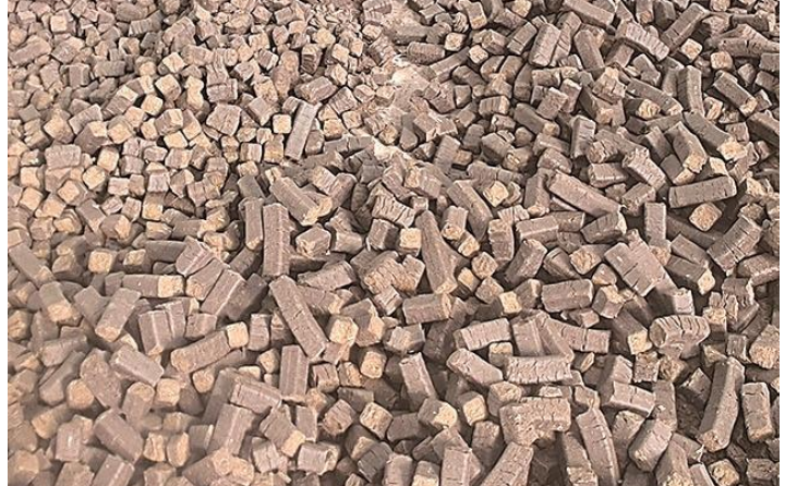 西海桑丁東周: 讓更多人用上“生物質(zhì)環(huán)保燃料” 西海桑丁東周: 讓更多人用上“生物質(zhì)環(huán)保燃料”